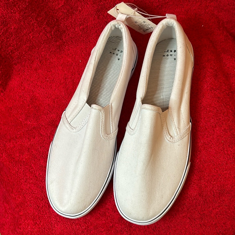 A New Day Women's Millie Twin Gore Slip on Sneakers